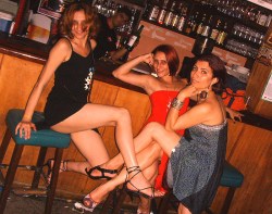 Menina nova na casa sempre faz sucesso